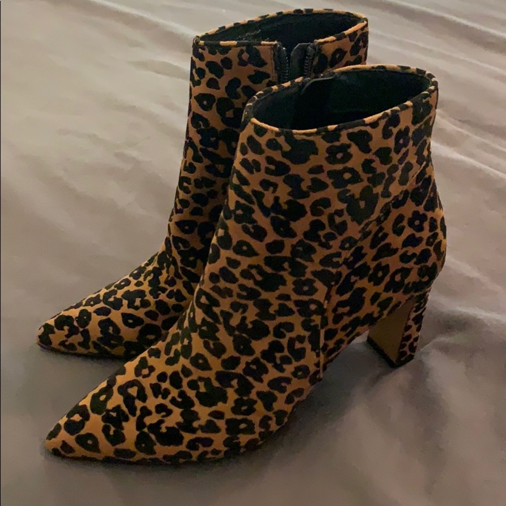 Steve Madden cheetah booties 6.5